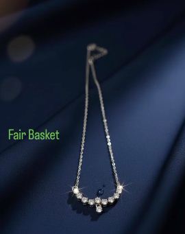 Elegant Silver Crystal Charm Necklace – Dazzling Minimalist Chain for Timeless Glamour
