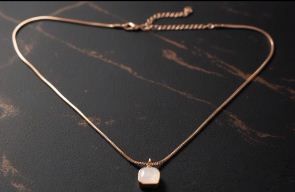Minimalist Moonstone Pendant Necklace – Elegant Rose Gold Chain for Everyday Glamour