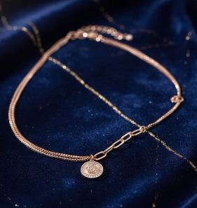 Rose Gold Radiant Medallion Pendant Necklace – Chic Layered Chain Jewelry for Women