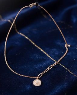 Rose Gold Radiant Medallion Pendant Necklace – Chic Layered Chain Jewelry for Women